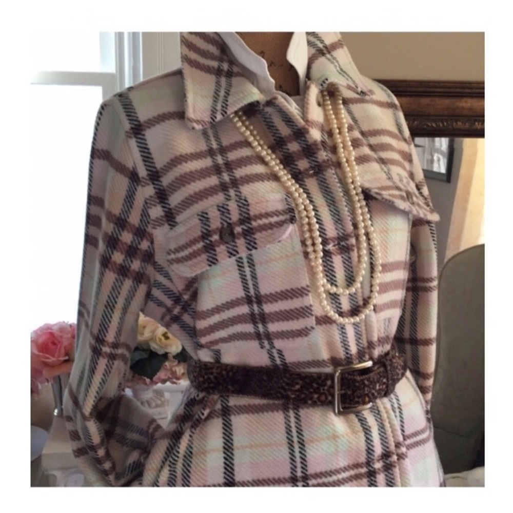 Universal Thread • Brushed Fleece Oversized Plaid Shacket Jacket with Pockets! - Picture 4 of 16